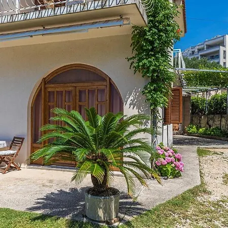 Apartament Vrisika Ll